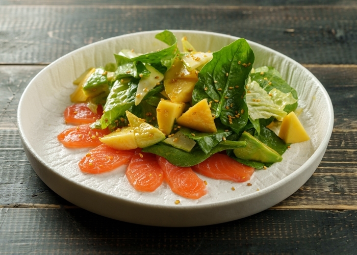 Салат с лососем слабой соли